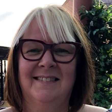 Karen Sault headshot